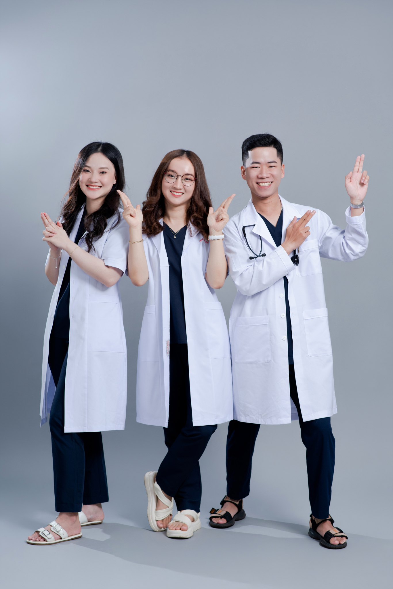 Chụp Ảnh Kỷ Yếu Nhóm BMT Đắk Lắk - Guu Studio